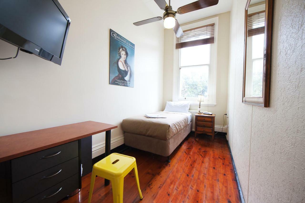 The Nunnery Accommodation Melbourne Bagian luar foto